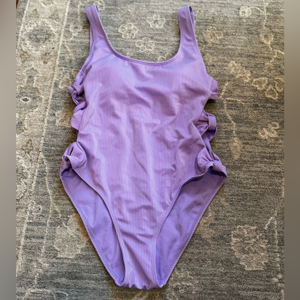 One piece bathing suit